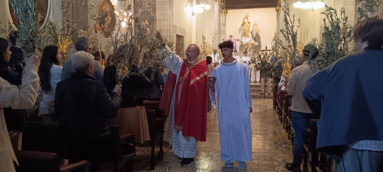 El Pregó i una participada Benedicció de Rams han obert la Setmana Santa a la Vall