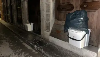 SOLLER - El porta a porta s’inicia amb incidències puntuals que es van corregint. La prova pilot a setze carrers del centre arrancà dilluns amb la recollida de la fracció de vidre al matí i l’orgànica al vespre.