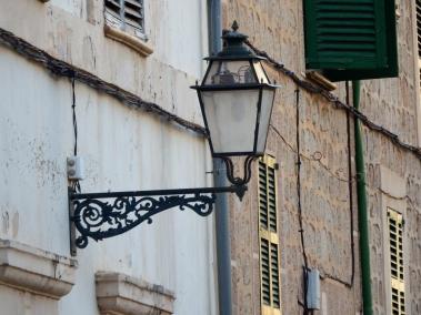 El Consistori decidirà si contracta més personal o externalitza el manteniment de l'enllumenat