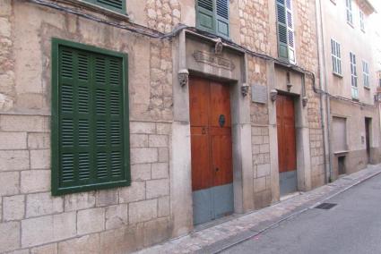 Les monges obriren l'escola fa 115 anys. Ara la traspassen a la Fundació, però el col·legi segueix.