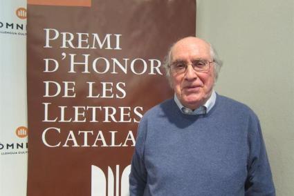 Campos ret homenatge a Joan Veny i Clar, el seu fill «més il·lustre»