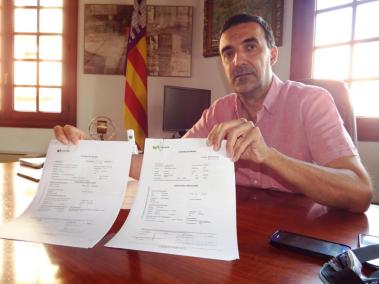 Servera vol reclamar ara a Simarro 5 tauletes iPad adquirides el desembre passat