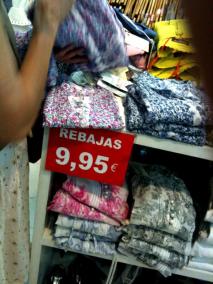 Els comerciants registren a l'estiu vendes similars a les de 2014 però un 25% més de clients