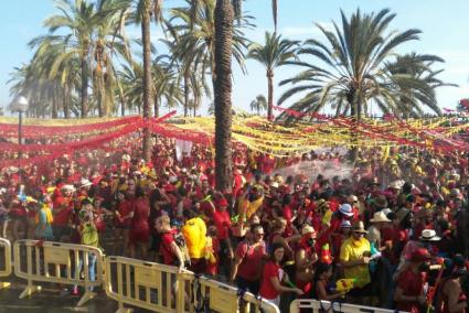  Canamunt i Canavall es banyen per unes festes populars