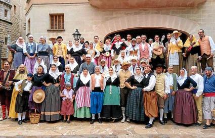 Els grups Estol de Tramuntana de Sóller i Es Rebost de Maó fan un intercanvi