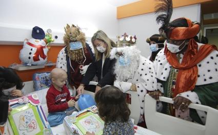 Visita dels Reis d’Orient als infants ingressats en les unitats pediatria i obstetrícia.