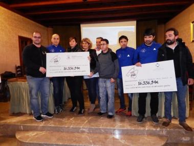 Les fundacions Miró-Pastor i Duchenne Parent's project reberen un xec de 16.000 euros