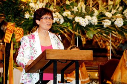 La pregonera durant la lectura del discurs inaugural.