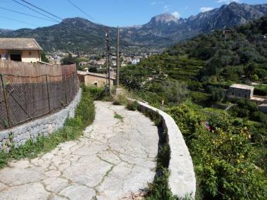 Veïnats del camí del Pujol d’en Banya demanen que s’adobi