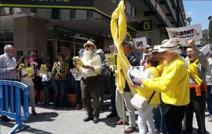 Desenes de persones han participat en la protesta.