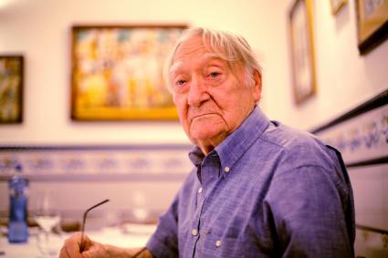 Sampere, nascut a Barcelona el 1928, va ser reconegut amb els principals premis i distincions.