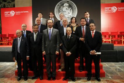 Representants de les empreses premiades amb el president del Govern Balear, José Ramón Bauzá.