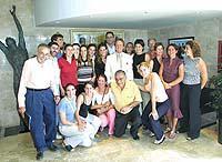 L'equip s'entrevistà amb l'actor i amb Pere Serra durant una visita a la planta impressora d'UH.