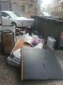 El PSOE de Manacor ha denunciat que la brutícia s'escampa per tot el municipi.