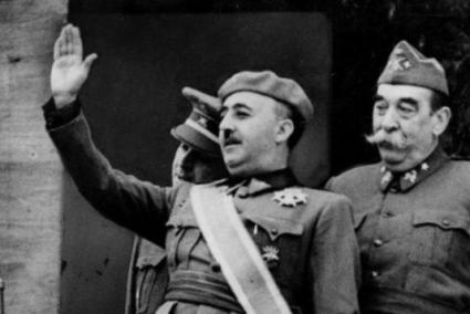 El PSOE de Maó vol la retirada de la medalla d'or que l'Ajuntament concedí en el seu dia al dictador Franco.