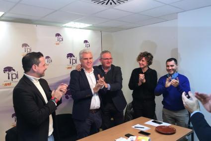 Melià amb la resta de dirigent d'El Pi durant l'acte de proclamació de la seva candidatura a la presidència de Cort.