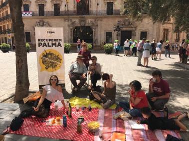 Imatge de l'acció simbòlica realitzada aquest diumenge per La Crida per Palma.