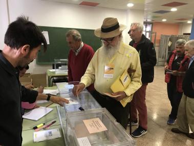 Manel V. Domènech, de La Crida per Palma, ha estat un dels candidats més matiners a dipositar el seu vot.