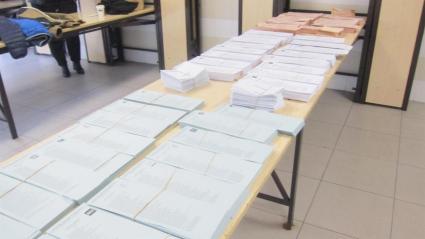 Imatge de les diferents paperetes electorals a les eleccions europees.