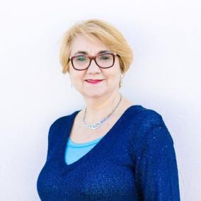 Castillo ha començat la seva declaració per videoconferència en valencià. Quan començava a respondre, la jutge li ha demanat que parlés en castellà, perquè no hi havia gent que podia no entendre-la.