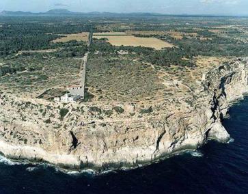 L’Associació de Defensa del Cap Blanc ha rebutjat el projecte.