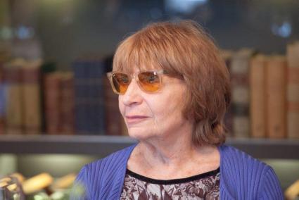 L'autora també ha rebut el premi de Sant Jordi de novel·la el 1967; el premi Ciutat de Palma de novel·la el 1981 o el de la Creu de Sant Jordi el 1999.