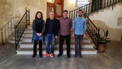 Els responsables del Consell amb els organitzadors de la jornada.