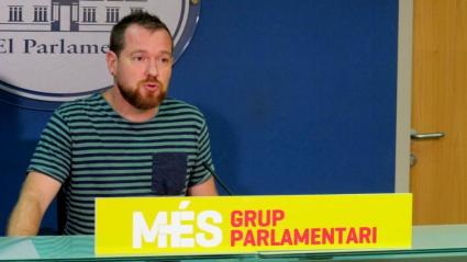 Segons ha informat el parlamentari David Abril,, aquestes autopistes constitueixen «un dels atemptats més grans contra Eivissa» i un «atemptat» amb el qual el Govern «va saquejar doblers públics»