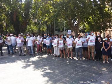 Desenes de persones s'han concentrat aquest dissabte a Palma per demanar la defensa dels serveis públics.