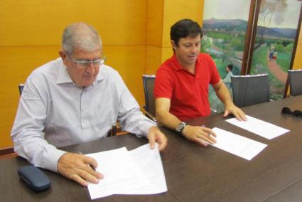 Avui matí s'ha signat el conveni entre el Tren i l'Ajuntament.