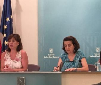 La presidenta del Govern, Francina Armengol, ha indicat que cada família beneficiària té una mitjana de 3,9 membres.