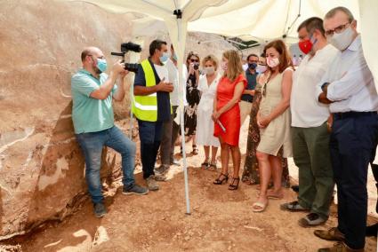 Armengol ha visitat aquest dissabte les tasques d'exhumació de la fossa de Son Coletes.