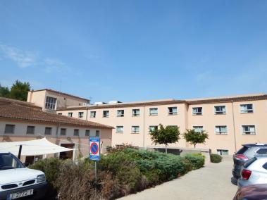 Cinc residents reben l'alta per Covid a Bell Entorn