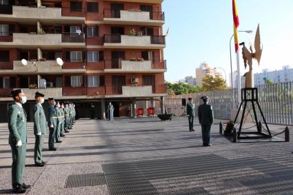 La Guàrdia Civil ha celebrat aquest diumenge a Mallorca la seva festivitat fent onejar la bandera espanyola.