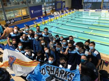 Joan Lluís Pons amb els companys del club Sant Andreu.