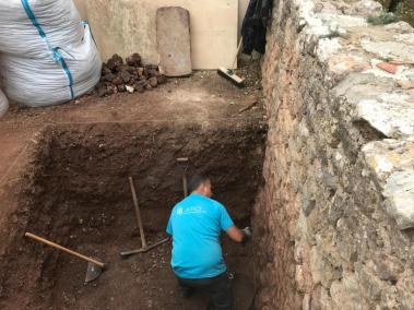L'excavació de la fossa de Valldemossa ha consistit en dos sondatges.