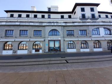 Els hotelers afronten una temporada sense data d’obertura