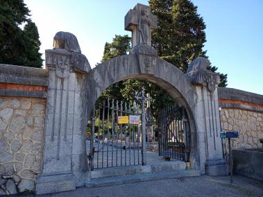 L’Ajuntament restaura els tres portals del cementiri
