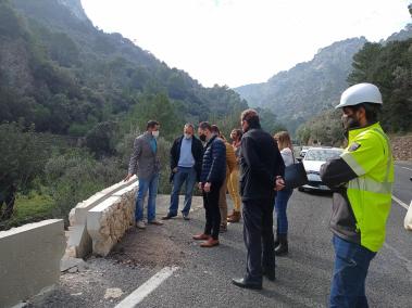 El Consell rectifica i retirarà els murs prefabricats