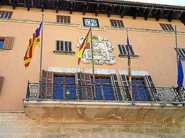 Govern, Consell i Ajuntament injecten un milió d'euros per reactivar l'economia de Sóller