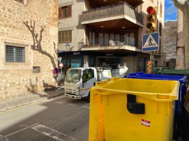 Suprimirán el 60 % de puntos de recogida de basura como paso previo al puerta a puerta.