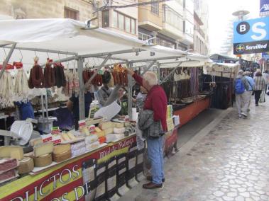 SOLLER. MERCADOS. MERCADO DE SOLLER AL AIRE LIBRE EN LA PLAÇA DEL MERCAT.
