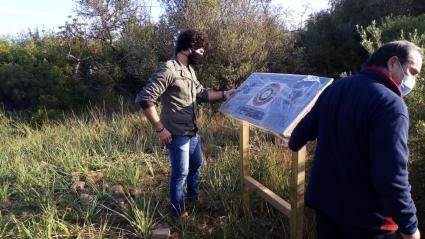 L'arqueòleg, Jaume Deyà, al jaciment Puig den Canals.