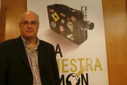 JOSEP RAMON BALANZAT PRESENTO LA MUESTRA DE CINE " UNA FINESTRA OBERTA AL MON "