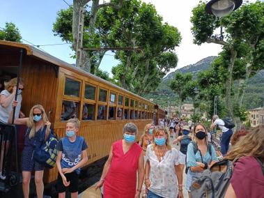 El Tren arriba amb els seients plens