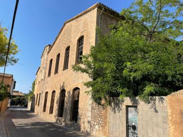 La Fàbrica Nova està catalogada com equipament cultural.