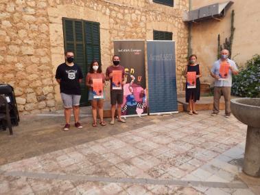 Nico Amengual, Sílvia Arbona, Joan González, Cati Eva Canyelles i el regidor Miquel Nadal durant la presentació de la sisena edició del Tast.