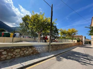 L'Ajuntament restaura les pintades vandàliques de Teixidores