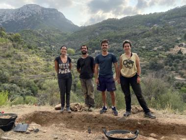 Andrea Cabaleiro; Pere Rullan, Pau Oliver i Clara Bartolomé en el tercer dia de feina.