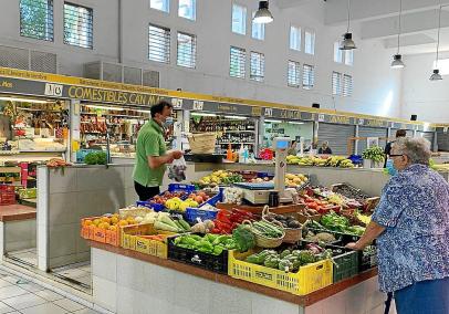 Al mercat hi ha actualment vuit trasts oberts que venen els seus productes.